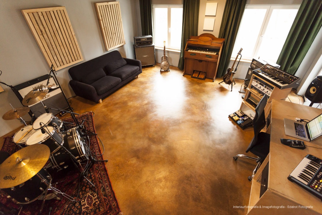 Tonstudio Regniet - Edelrot Fotografie