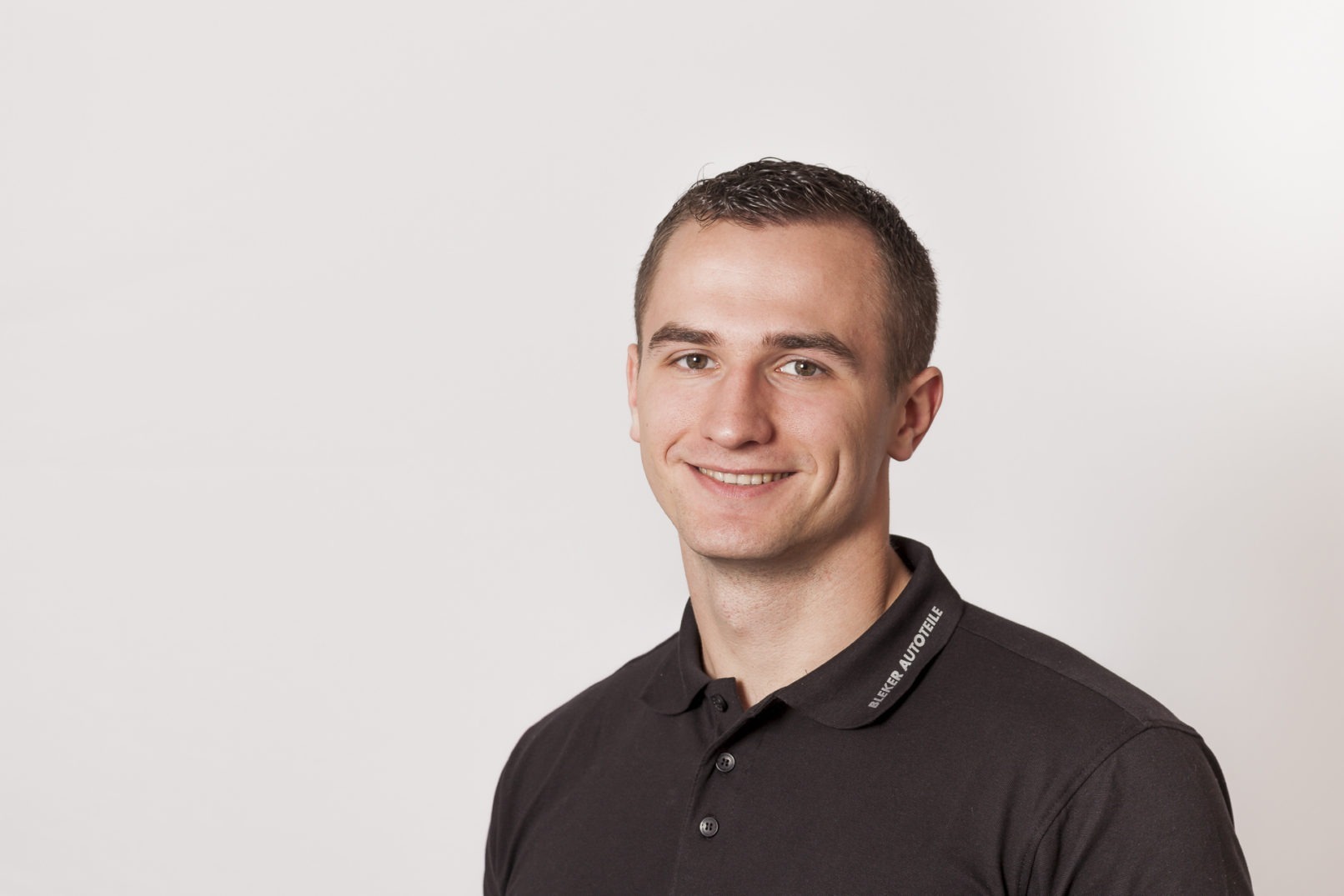 Bleker Autoteile - Edelrot Fotografie