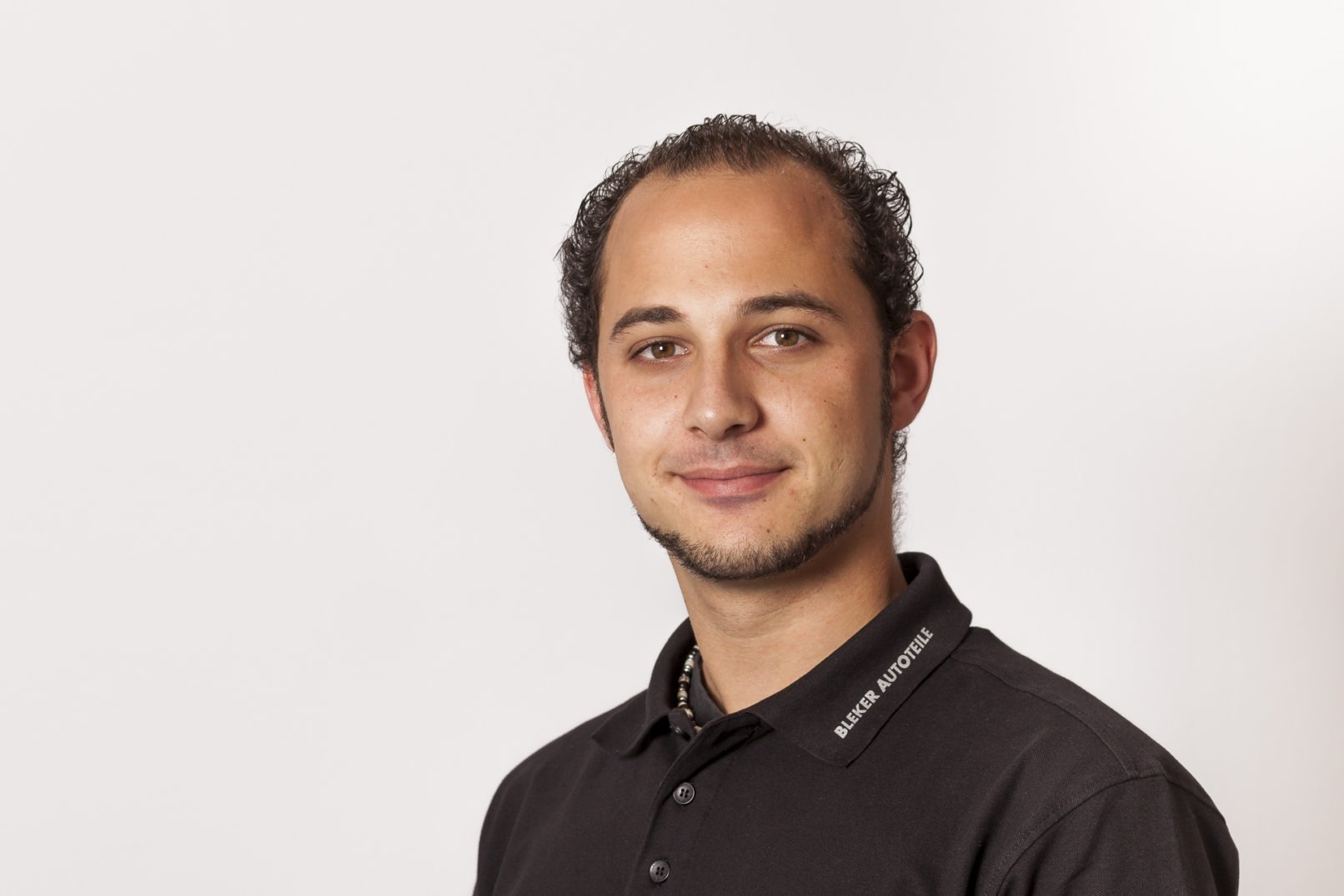 Bleker Autoteile - Edelrot Fotografie